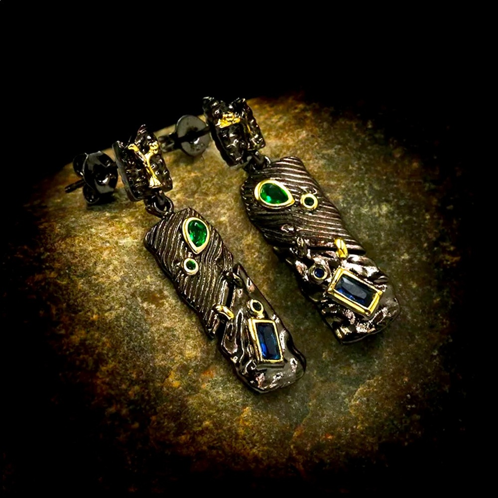 Vintage Black Gold Emerald Earrings
